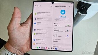 Samsung Galaxy Z Fold 5 - poškodený