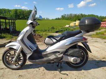 Piaggio Beverly 250