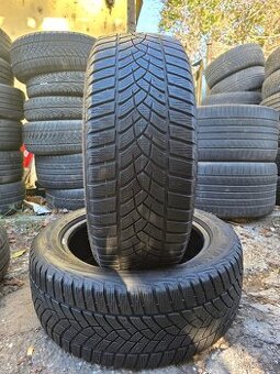Ponúkam 2 zimné pneumatiky Goodyear Ultra 215/55 R17