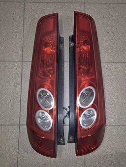 Predám zadne svetla na Ford Fiesta 3dverova