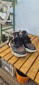 Jordan STAY LOYAL 2