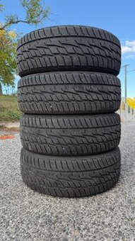 Zimné 215/60 r17