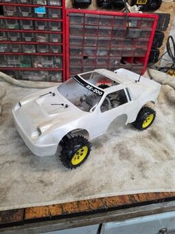 Vintage Nitro RC auto - Kyosho Ford RS-200