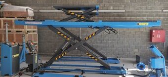 Nožnicový zdvihák na GEOMETRIU s PRÍZDVIHOM  5.000kg kg