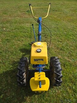 Predam malotraktor Agzat