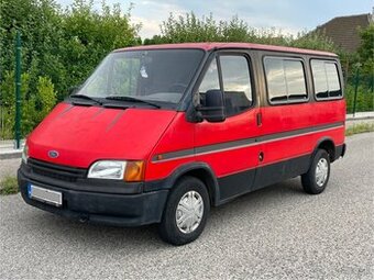 Ford Transit 2.5 D / 9 MIESTNY BUS, Nízky nájazd