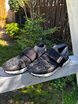 Predam golfove tenisky Adidas - 1