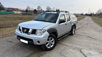Nissan Navara 2.5 dCI MT6 4x4 Doublecab + Hardtop