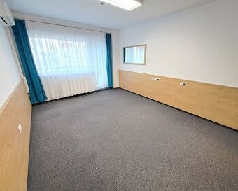 Prenájom kanc. (26 m2) s balkónom, Seberíniho, Ružinov