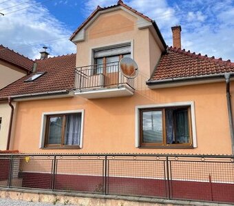 Rodinný dom v obci Banka pri Piešťanoch so záhradou