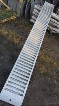 Predám najazdovu rampu
