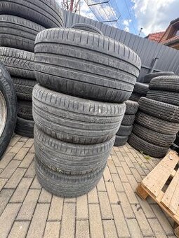 285/40 R21 Pirelli