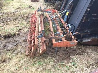 Predám kompaktor vhodný za zetor alebo iný traktor.