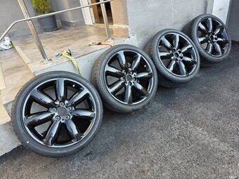 Letne kolesa Mini Cooper 5x112 r18 225/40 r18 Mini Clubman