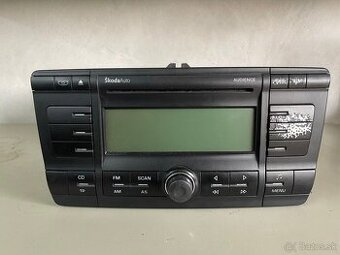 Škoda Octavia II originálne rádio
