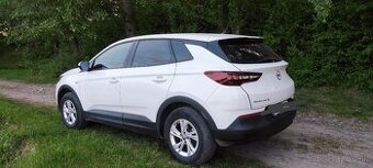 Grandland X , r.v.2018 kupeneSR,top stav, 1.2T benzin,manual