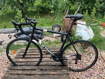 REZERVOVANE - Predam cestny Btwin triban 500