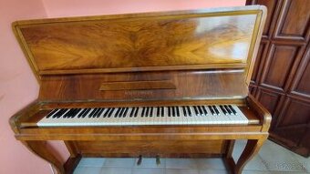 Piano August Förster