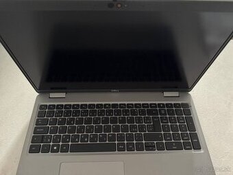 Dell 5521,11500H,512GB Čistý Windows 10 Pro a Word,Excel2024