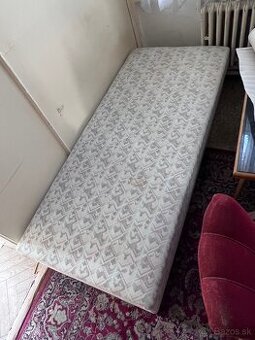 Darujeme staru postel za odvoz - 1