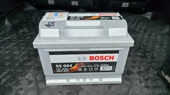 Predám nový akumulátor BOSCH S5 004 12V 61Ah 600A