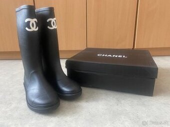 CHANEL gumáky