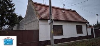 Predaj rodinného domu, Nána pri ŠTÚROVE, Jókaiho u. s pozemk