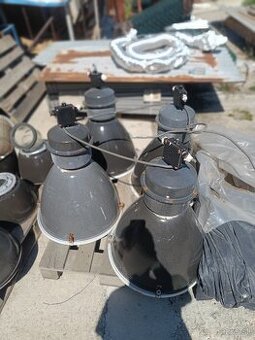 Priemyselne idustry svetla