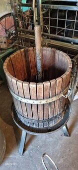 Predám preš na hrozno.