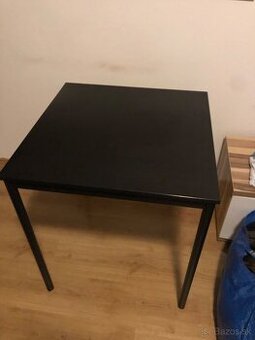 Predam jedálenský stol Ikea