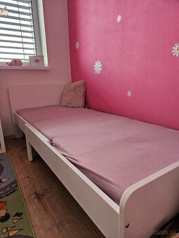 Rastúca postel Släkt