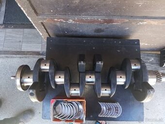 Kľuková hriadeľ, ložiská