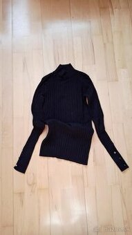 cierny rebrovany rolak