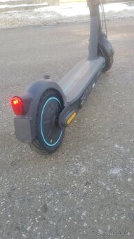predám.segway ninebot Max G30D ll