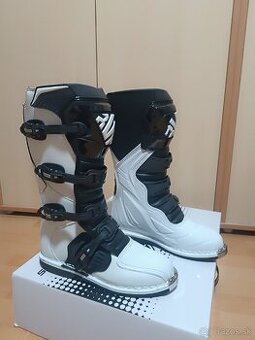 🔥 TOP motorkárske čižmy RAVEN – BIELE – veľ. 45 – NOVÉ 🔥