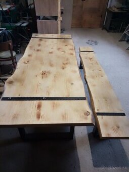 Predám jedálenský stôl