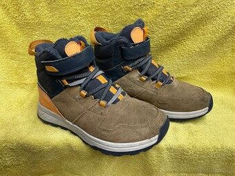 Topanky Decathlon Quechua vel. 33