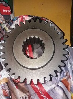 Hnacie koleso do prednej nápravy Zetor