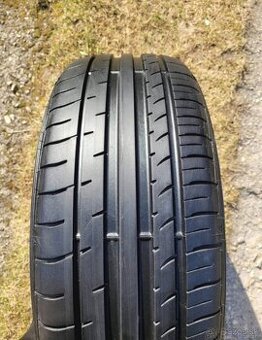 215/50R18 Falken
