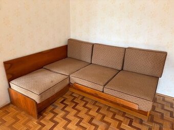 Predám starý gauč