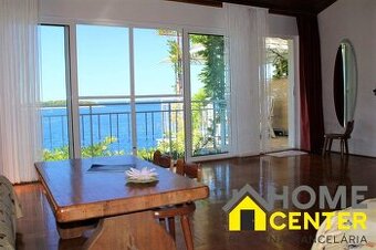 NA PREDAJ nádherný apartmánový dom priamo  pri mori, Primošt