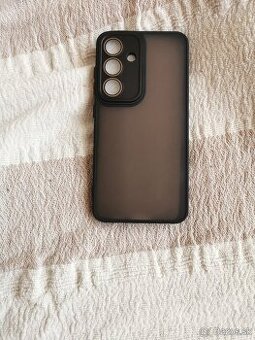 Ochranný obal čierny na Samsung S25