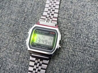 Nové digitálky v retro štýle