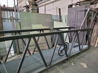 Pristavací pontón 14x8m Evid  Novy