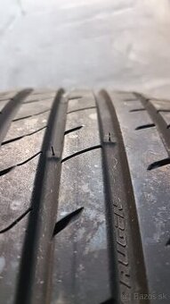 Predám pneumatiky 235/55 R18 Kumho - 1