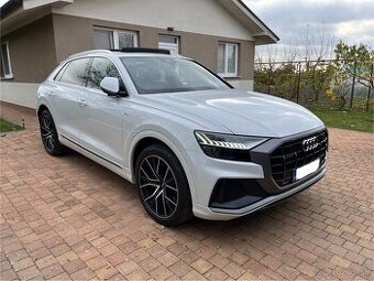 Audi Q8 50 TDI quattro – S line – TOP STAV