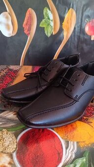 Chlapčenské spoločenské topánky čierne