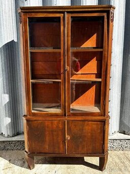 starožitná vitrína / knižnica