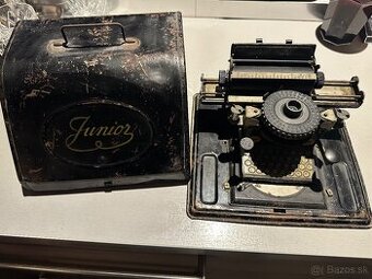 Predám starožitný písací stroj