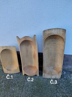 Drevené korytá na zabíjačku